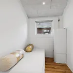 4 Bedroom Beautiful In Haarby Casa vacanze Hårby