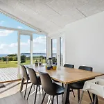 4 Bedroom Beautiful In Haarby