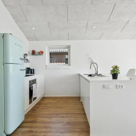 Holiday home 4 Bedroom Beautiful In Haarby Harby