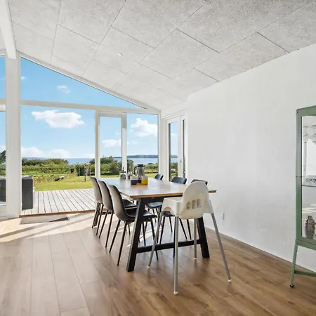 4 Bedroom Beautiful In Haarby * Harby