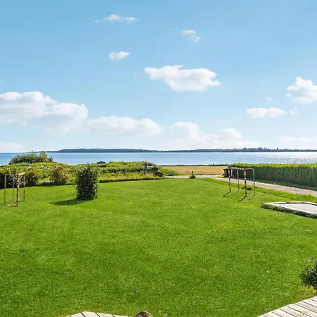 4 Bedroom Beautiful In Haarby Feriehus